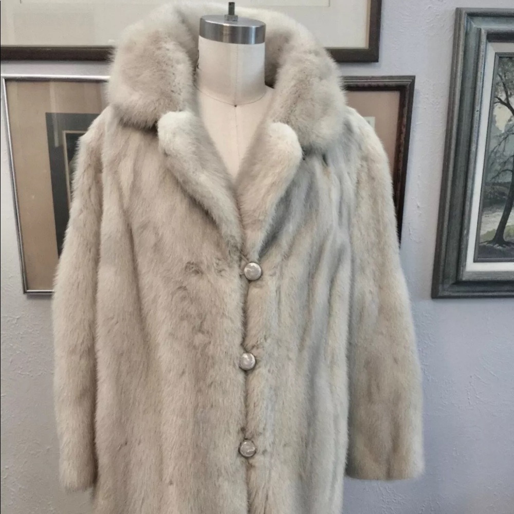 Silver/cream/white Mink Fur Coat